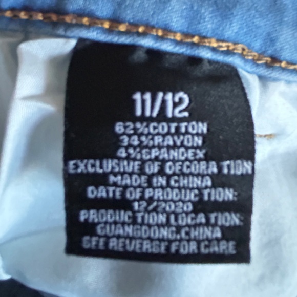 Red Bottoms Flare Mod Rise Raw Frayed Hem Blue Light Wash Jeans Women’s Sz 11/12 - Picture 5 of 7